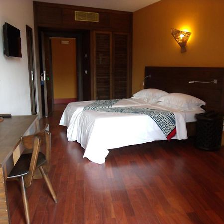 Hotel Zingana Bafoussam Exterior photo