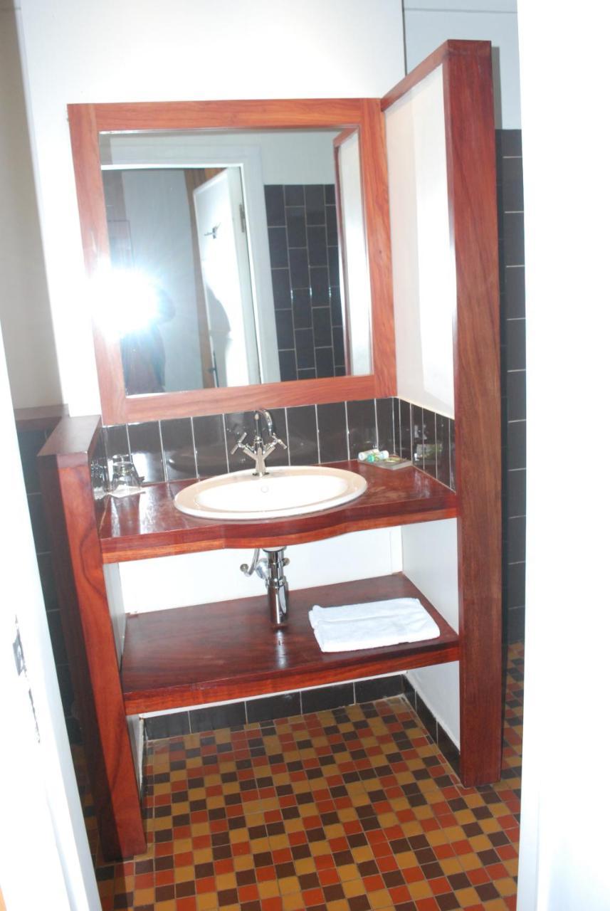 Hotel Zingana Bafoussam Exterior photo